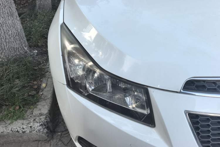 Used Chevrolet Cruze 2013 1.6L SL Grand Edition Manual Transmission Right Front Headlight