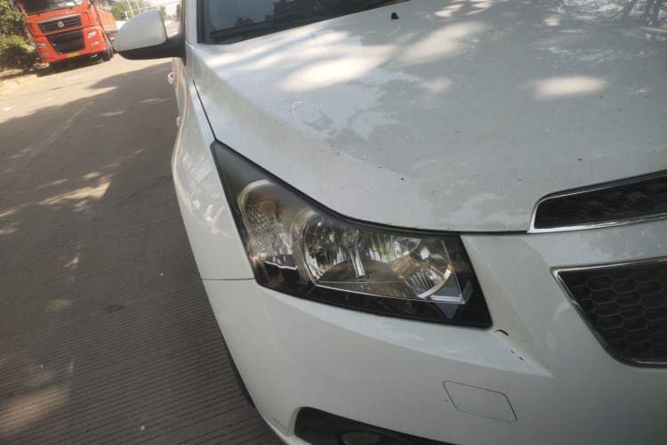 Used Chevrolet Cruze 2013 1.6L SE MT Right Front Headlight