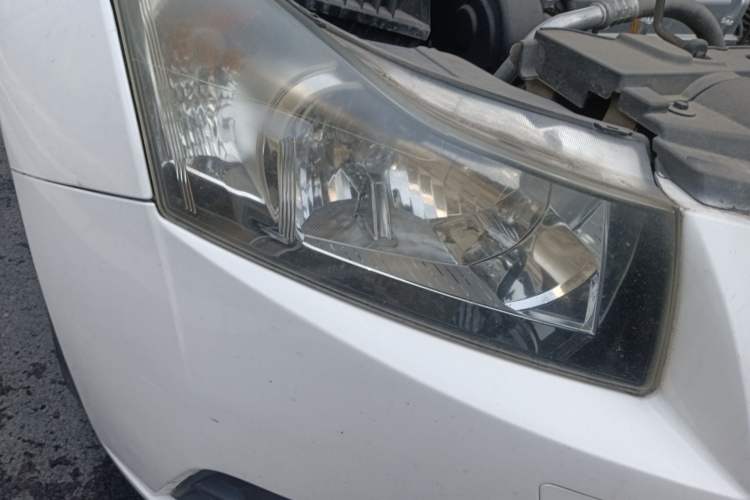 Used Chevrolet Cruze 2013 1.6L SE AT Right Front Headlight