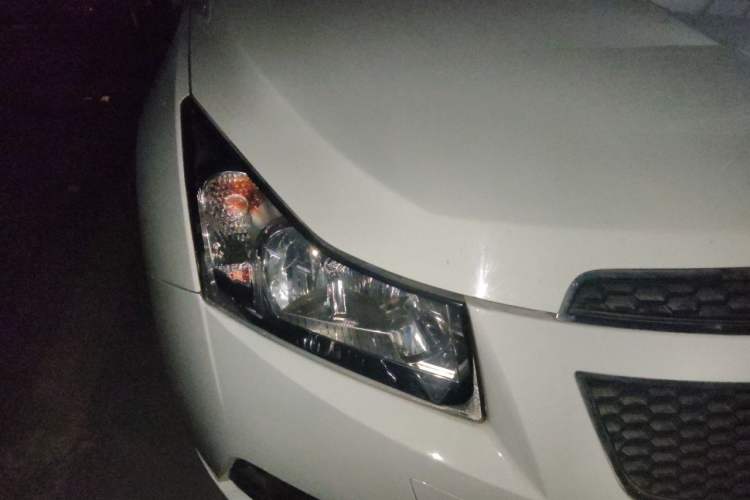 Used Chevrolet Cruze 2013 1.8L SE AT Right Front Headlight