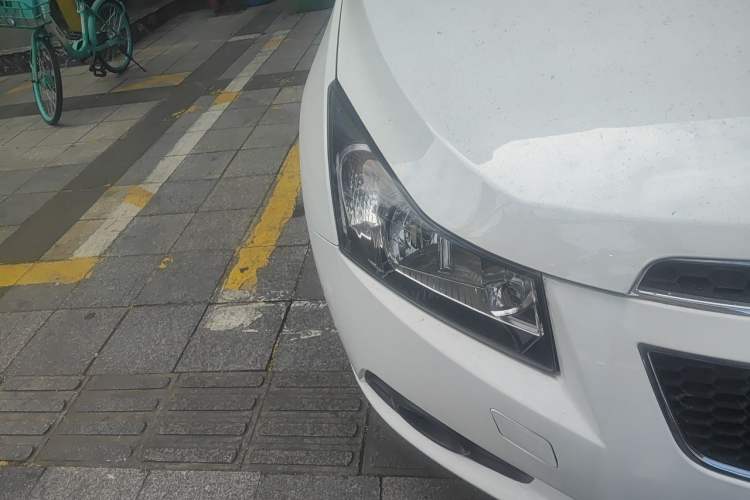 Used Chevrolet Cruze 2013 1.8L SE AT Right Front Headlight