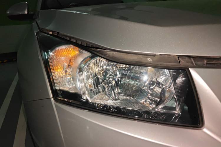 Used Chevrolet Cruze 2013 1.6L SE AT Right Front Headlight