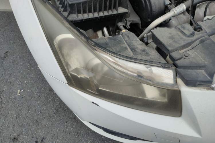 Used Chevrolet Cruze 2013 1.6L SE MT Right Front Headlight
