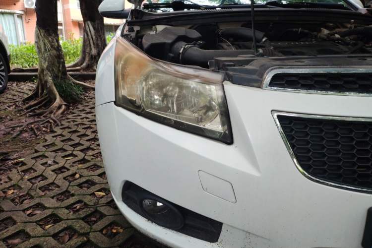 Used Chevrolet Cruze 2013 Hatchback 1.6T Automatic Flagship Model Right Front Headlight