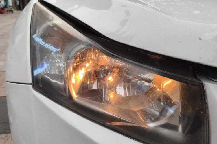 Used Chevrolet Cruze 2013 1.8L SE AT Right Front Headlight