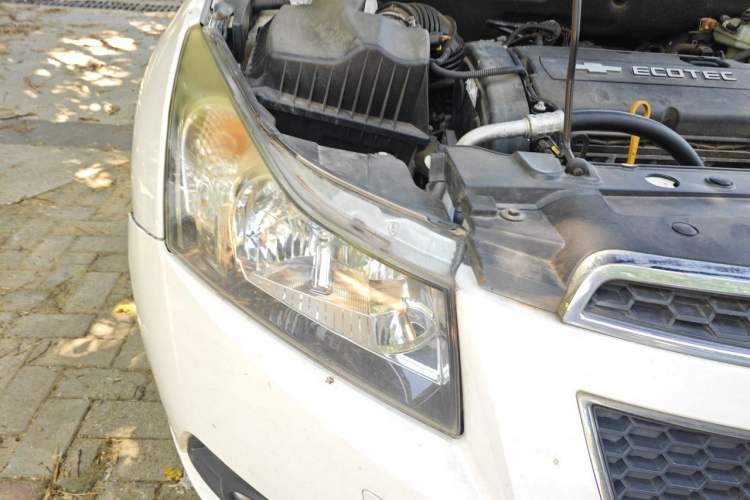 Used Chevrolet Cruze 2013 Hatchback 1.6L Automatic Luxury Model Right Front Headlight