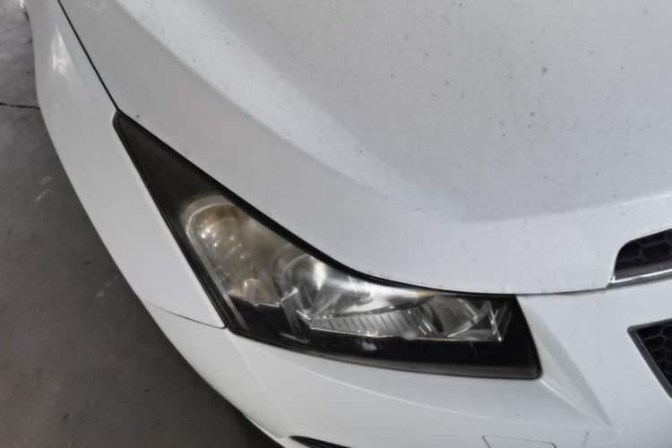 Used Chevrolet Cruze 2013 Hatchback 1.6L Automatic Luxury Model Right Front Headlight