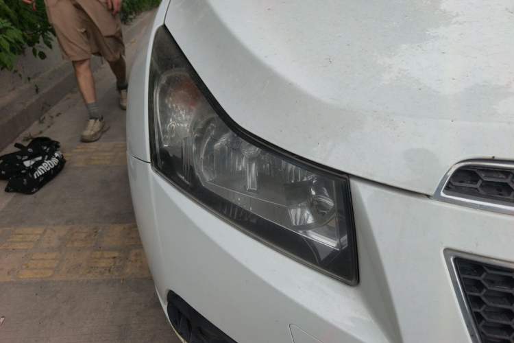 Used Chevrolet Cruze 2013 Hatchback 1.6L Automatic Luxury Model Right Front Headlight