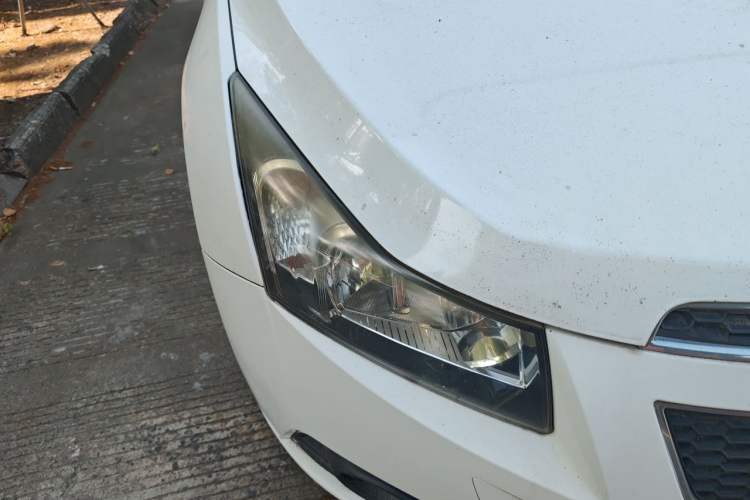 Used Chevrolet Cruze 2013 1.6L SE MT Right Front Headlight