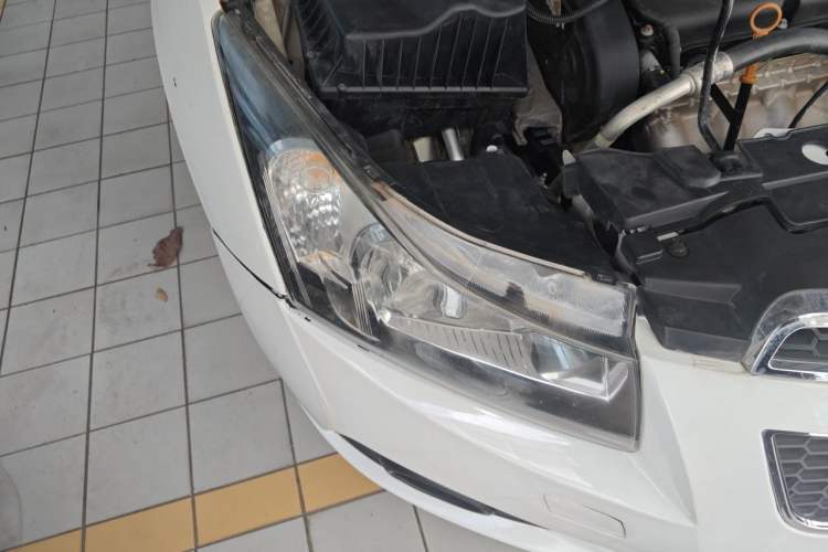 Used Chevrolet Cruze 2013 1.8L SE AT Right Front Headlight