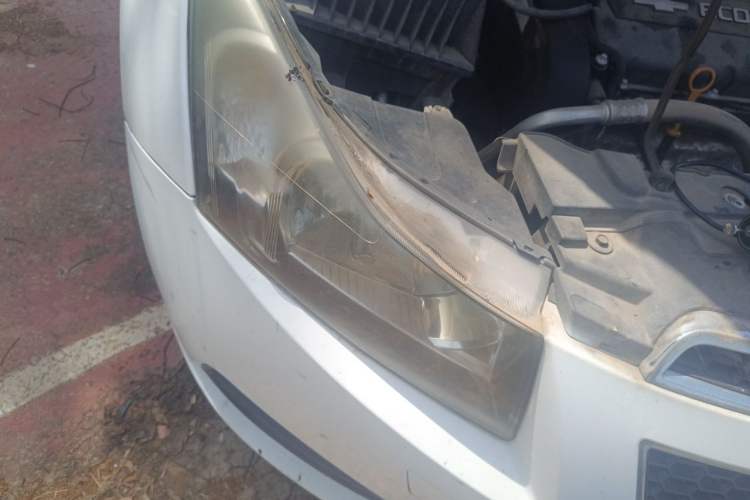 Used Chevrolet Cruze 2013 1.6L SL MT Right Front Headlight