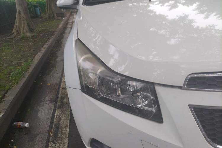 Used Chevrolet Cruze 2013 Hatchback 1.6T Automatic Flagship Model Right Front Headlight