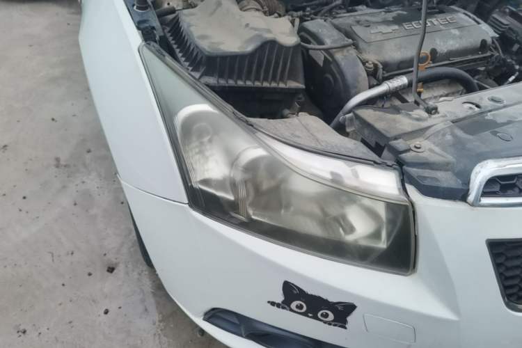 Used Chevrolet Cruze 2013 Hatchback 1.6L Manual Luxury Model Right Front Headlight