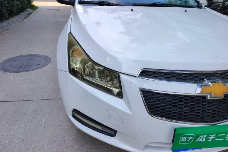 Used Chevrolet Cruze 2013 1.6L SL MT Right Front Headlight