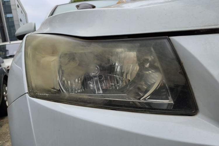 Used Chevrolet Cruze 2013 1.6L SE AT Right Front Headlight