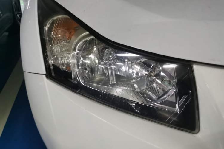Used Chevrolet Cruze 2013 1.6L SL Grand Edition Automatic Right Front Headlight