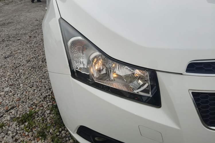 Used Chevrolet Cruze 2013 1.8L SE AT Right Front Headlight