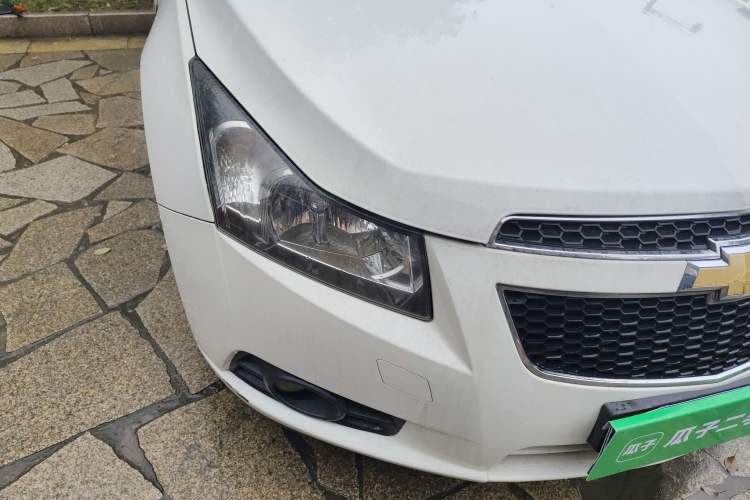 Used Chevrolet Cruze 2013 1.8L SE AT Right Front Headlight