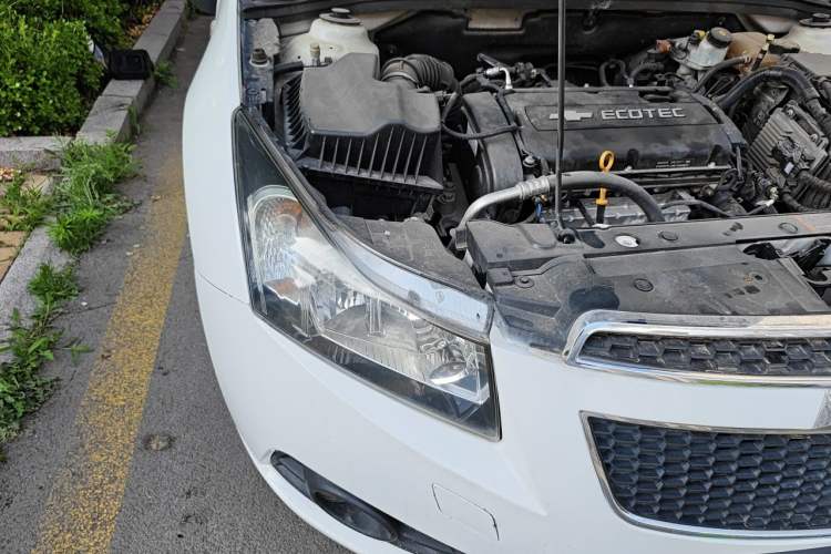Used Chevrolet Cruze 2013 1.8L SE AT Right Front Headlight