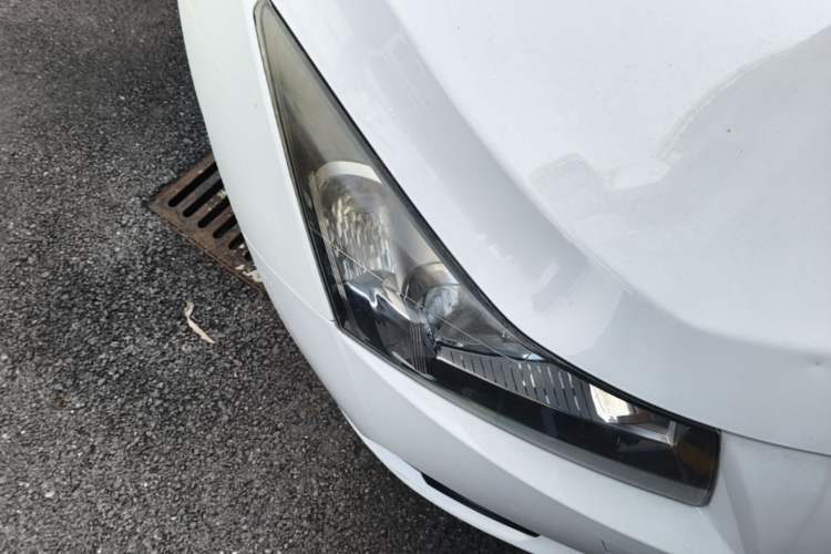Used Chevrolet Cruze 2013 1.6L SE MT Right Front Headlight