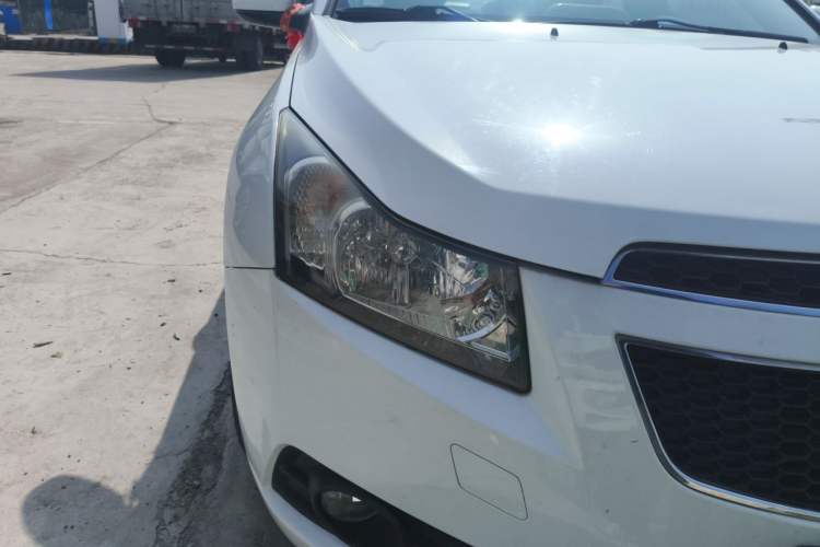 Used Chevrolet Cruze 2013 1.8L SE AT Right Front Headlight