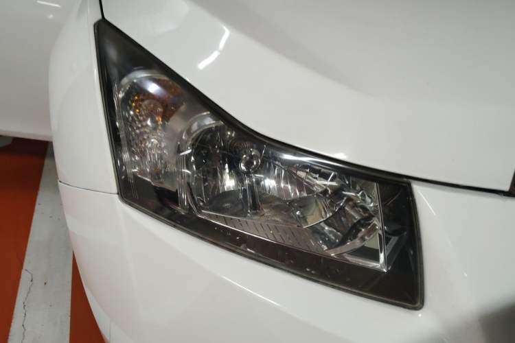 Used Chevrolet Cruze 2013 1.6L SL Grand Edition Automatic Right Front Headlight