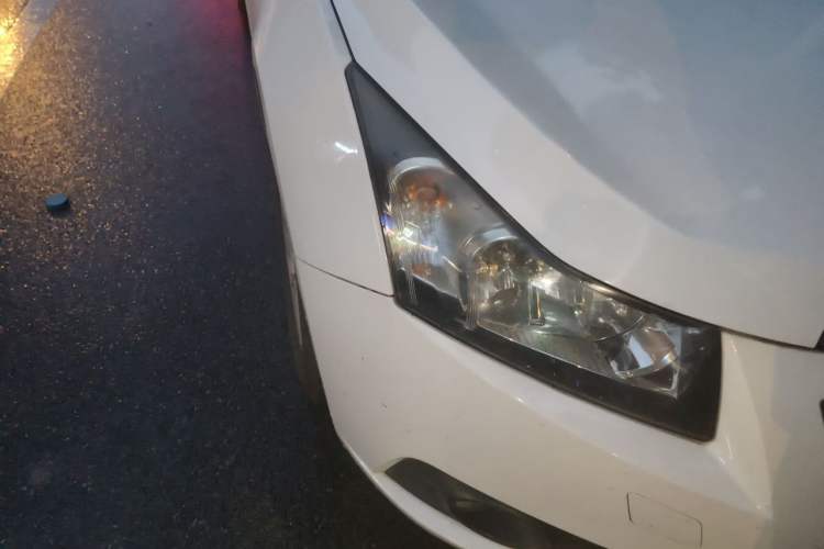 Used Chevrolet Cruze 2013 1.8L SE AT Right Front Headlight