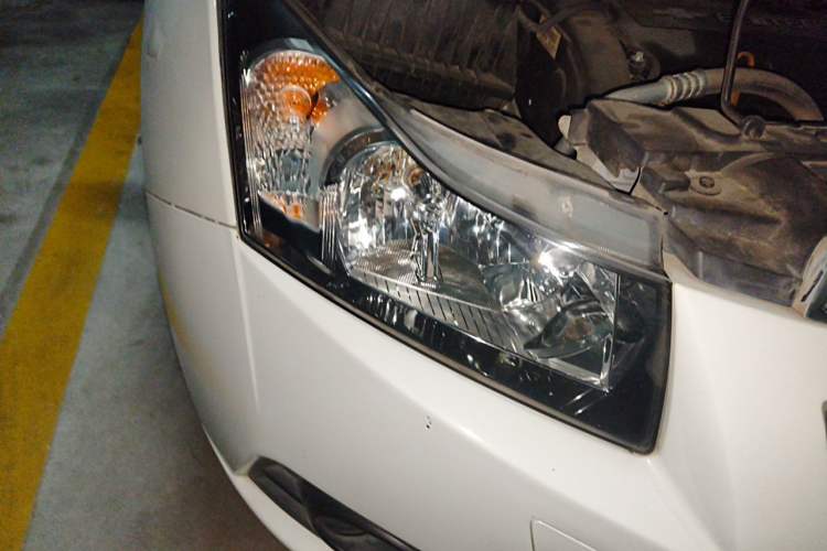 Used Chevrolet Cruze 2013 Hatchback 1.6L Automatic Luxury Model Right Front Headlight