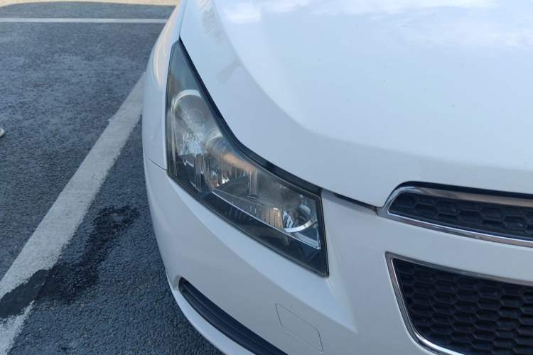 Used Chevrolet Cruze 2013 1.6L SL MT Right Front Headlight