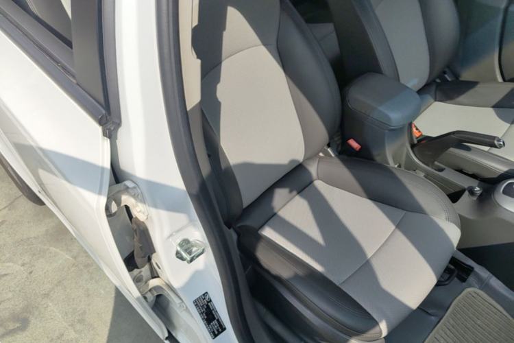 Used Chevrolet Cruze 2013 1.8L SE AT Right Front Seat