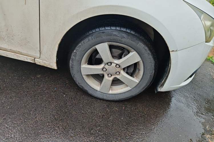 Used Chevrolet Cruze 2013 1.8L SE AT Right Front Wheel Hub