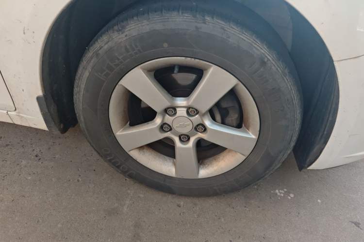 Used Chevrolet Cruze 2013 1.6L SL Grand Edition Automatic Right Front Wheel Hub