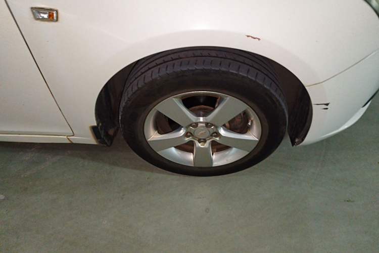 Used Chevrolet Cruze 2013 1.6L SE MT Right Front Wheel Hub