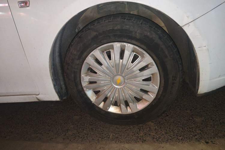 Used Chevrolet Cruze 2013 1.6L SL MT Right Front Wheel Hub