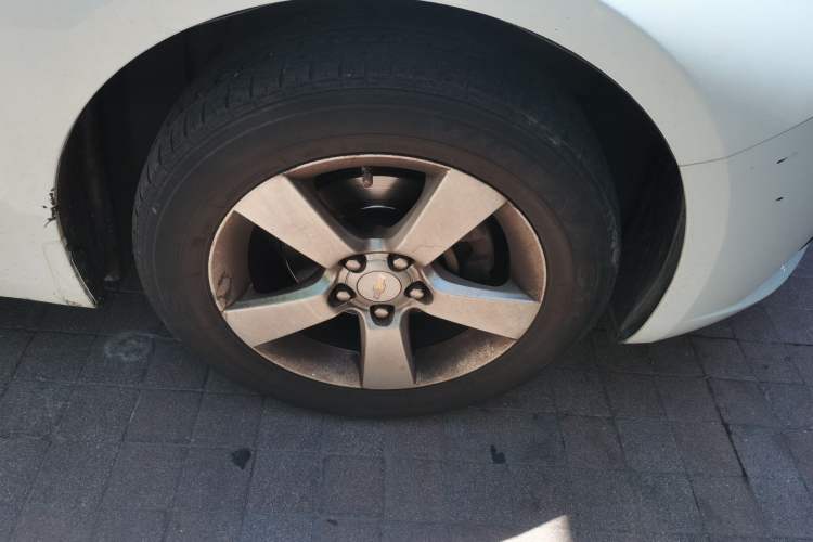 Used Chevrolet Cruze 2013 1.8L SE AT Right Front Wheel Hub