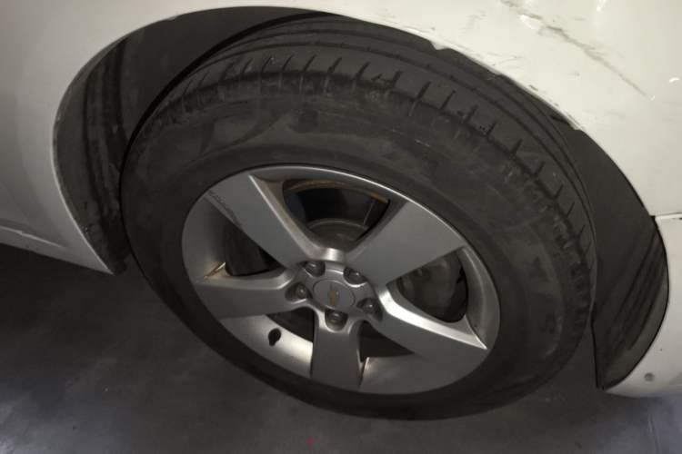 Used Chevrolet Cruze 2013 1.8L SE AT Right Front Wheel Hub