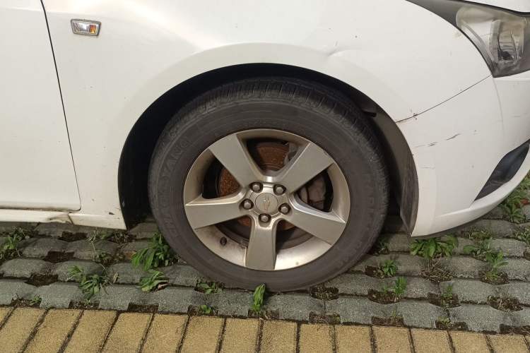 Used Chevrolet Cruze 2013 1.8L SE AT Right Front Wheel Hub