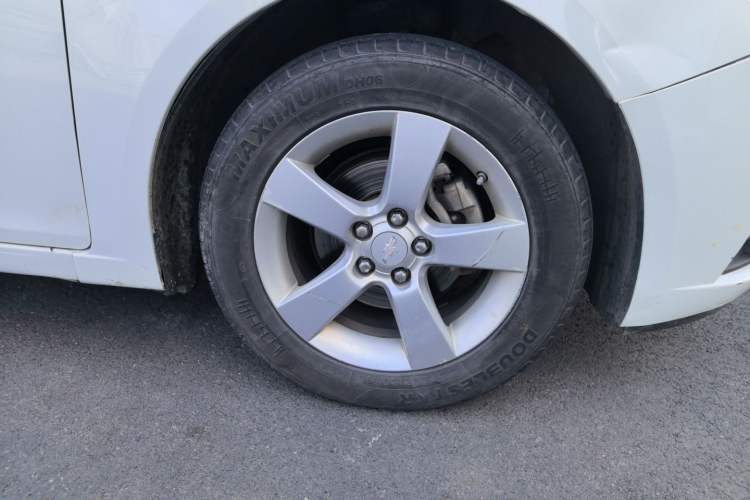 Used Chevrolet Cruze 2013 1.8L SE AT Right Front Wheel Hub