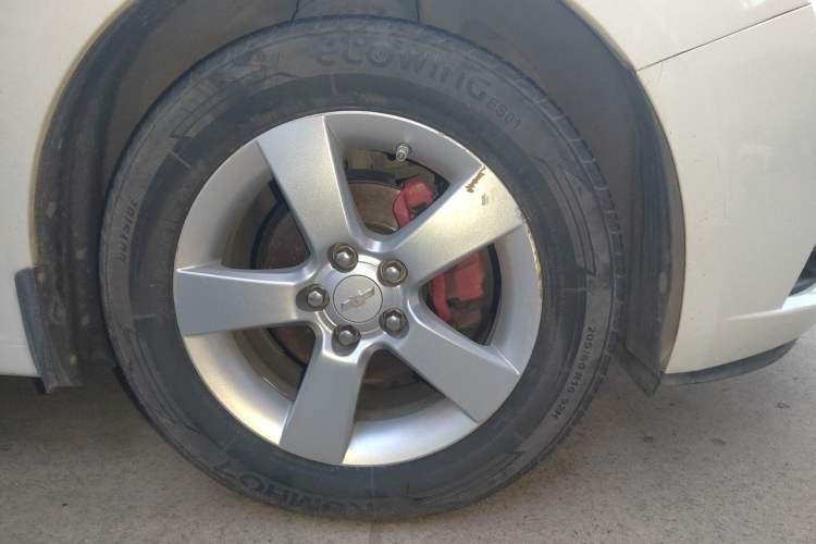 Used Chevrolet Cruze 2013 1.8L SE AT Right Front Wheel Hub