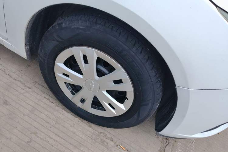 Used Chevrolet Cruze 2013 1.6L SL MT Right Front Wheel Hub