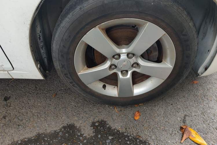 Used Chevrolet Cruze 2013 1.6L SE MT Right Front Wheel Hub