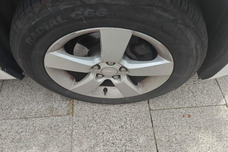 Used Chevrolet Cruze 2013 1.8L SE AT Right Front Wheel Hub