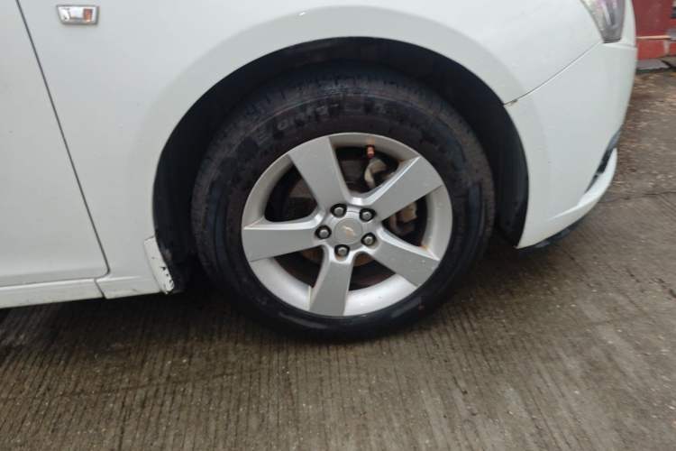 Used Chevrolet Cruze 2013 1.8L SE AT Right Front Wheel Hub