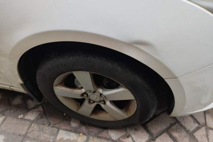 Used Chevrolet Cruze 2013 1.8L SE AT Right Front Wheel Hub