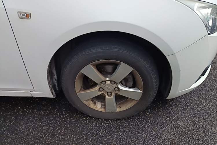 Used Chevrolet Cruze 2013 1.8L SE AT Right Front Wheel Hub