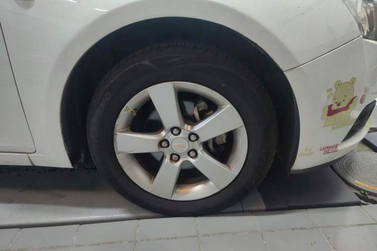 Used Chevrolet Cruze 2013 1.8L SE AT Right Front Wheel Hub