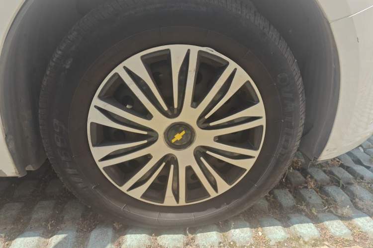 Used Chevrolet Cruze 2013 1.6L SL Grand Edition Automatic Right Front Wheel Hub