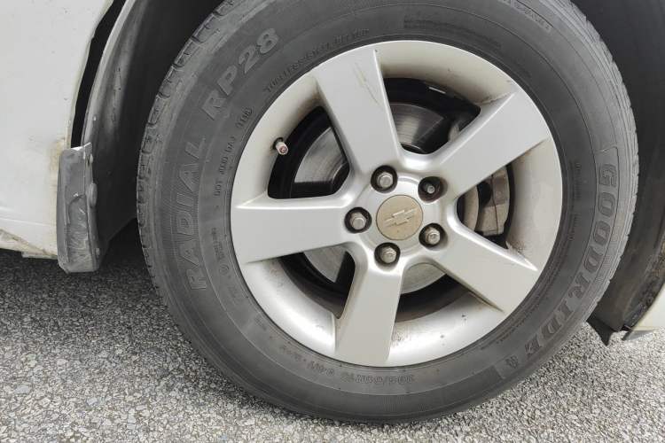 Used Chevrolet Cruze 2013 1.6L SE MT Right Front Wheel Hub