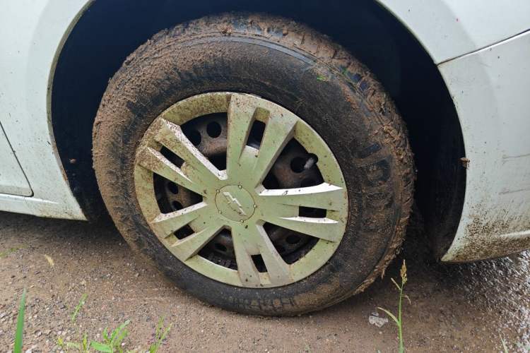 Used Chevrolet Cruze 2013 1.6L SL MT Right Front Wheel Hub