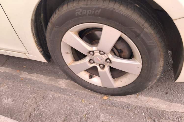 Used Chevrolet Cruze 2013 1.8L SE AT Right Front Wheel Hub